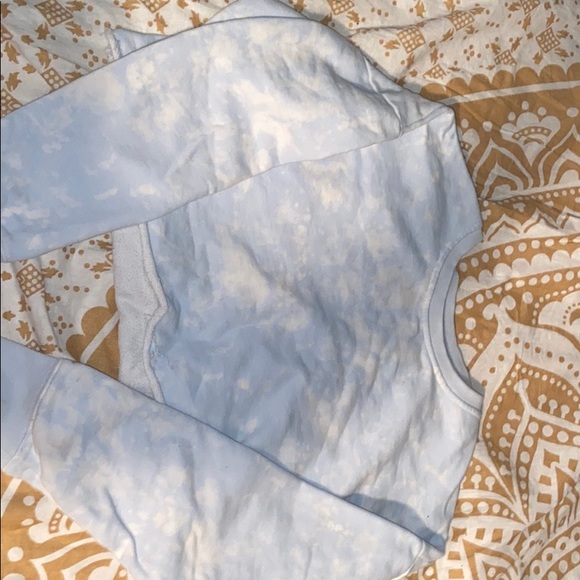 Crop tops and a cropped sweater - Picture 6 of 7